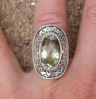 Zilveren ring gezet met groene Amethist ring maat 18 mm